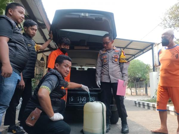 Modifikasi Mobil untuk Melansir BBM Subsidi, Pasutri Ditangkap di Jombang, Ini Modusnya