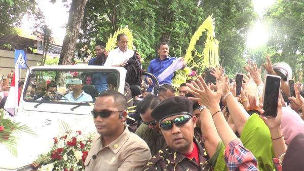 Kampanye Pilgub, Ribuan Warga Padati Jalan Purwodadi Hingga Alun-Alun Ricuh Berebut Kaos