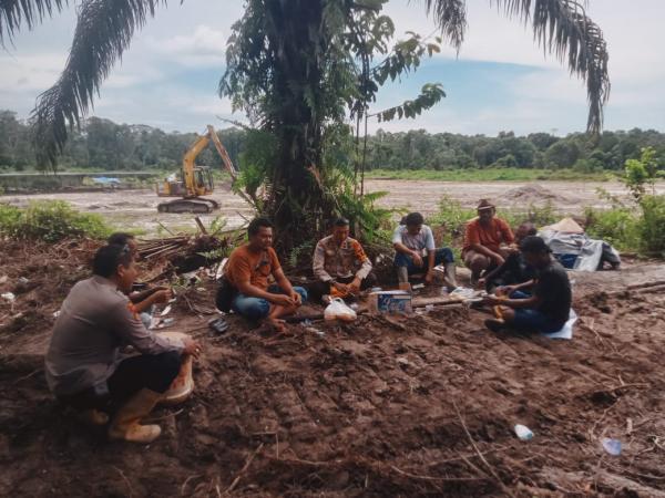 Polsek Dumai Timur Gelar Kegiatan Silaturahmi Kamtibmas Bersama Kelompok Tani Hutan Pemuda Sri Pulau