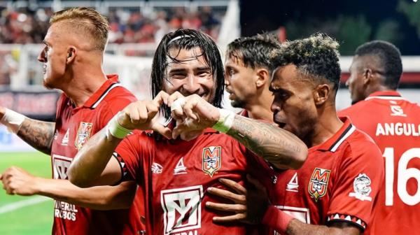 Main Perdana di Stadion Gelora Kie Raha Ternate, Malut United Gulung Persis Solo 3-0