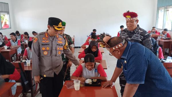 Pemprov PBD Dukung Program Presiden Prabowo, Luncurkan Uji Coba Makan Bergizi di Pulau  Doom