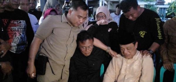 Dalam Suasana Duka, Isak Tangis Warnai Kemenangan Paslon Tunggal Herdiat-Yana di Pilbup Ciamis 2024