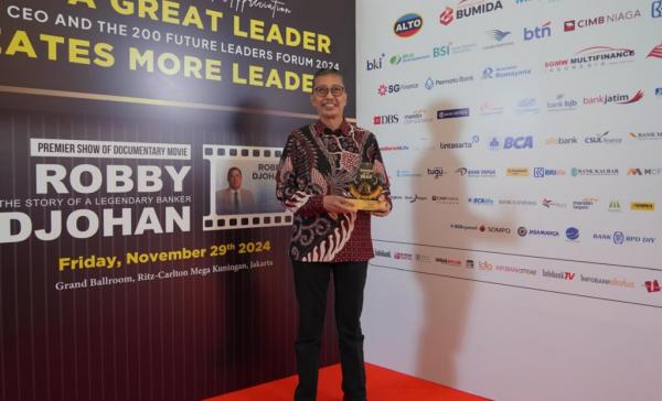 Dirut Bank Jatim Dinobatkan Sebagai Banker Of The Year 2024