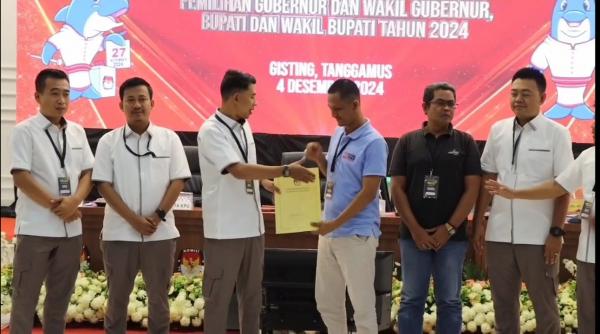 Kalahkan Petahana, H. Saleh Asnawi - Agus Suranto Menang Telak di Pilkada Tanggamus 2024