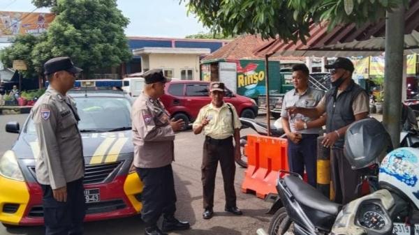 Polsek Kawali Perketat Patroli untuk Cegah Kriminalitas di Pasar Galuh dan Jaga Kamtibmas