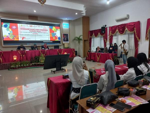 1.824 Orang Terkonfirmasi HIV - AIDS di Kabupaten Grobogan Sejak 2002 - Oktober 2024