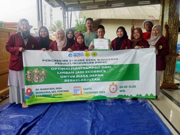 Mahasiswa FKIP Untirta Serang Sosialisasi Sampah Non Organik jadi Ecobrik di Desa Wanayasa