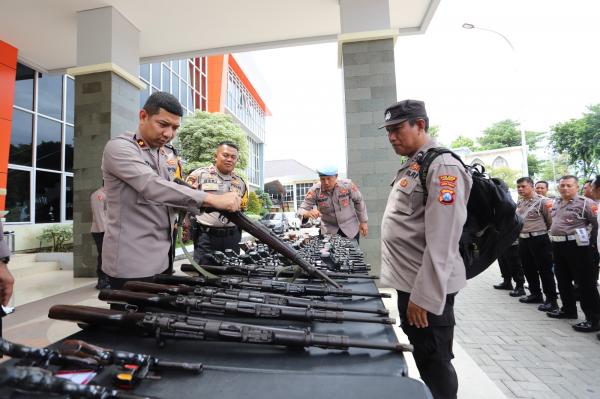 Tingkatkan Tanggung Jawab, Polres Gresik Gelar Pemeriksaan Senjata Api