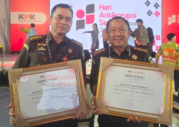 Kejati Sumsel Sabet Dua Penghargaan KPK Award di Puncak Hari Anti Korupsi Sedunia 2024