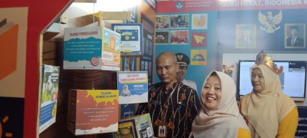 Tingkatkan Budaya Literasi Guru, Dindik dan PGRI Gelar Pameran