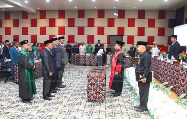 Heribertus Silfinus Silubun Resmi Jabat Ketua DPRP Papua Selatan