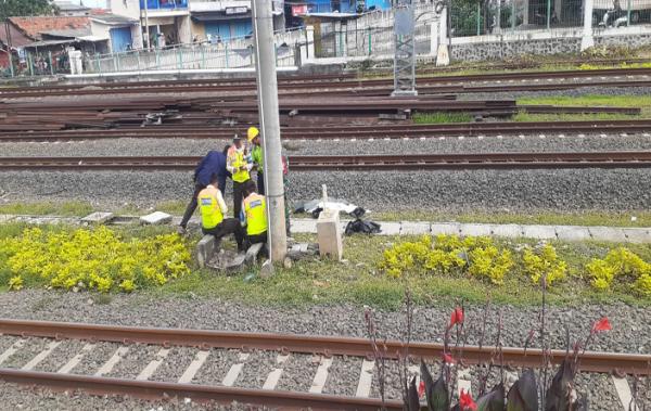 Mahasiswi Asal Cigombong Bogor Tewas Tertabrak Kereta Api di Stasiun Tambun Bekasi