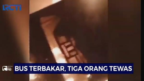 Video Bus Terjun ke Jurang dan Terbakar