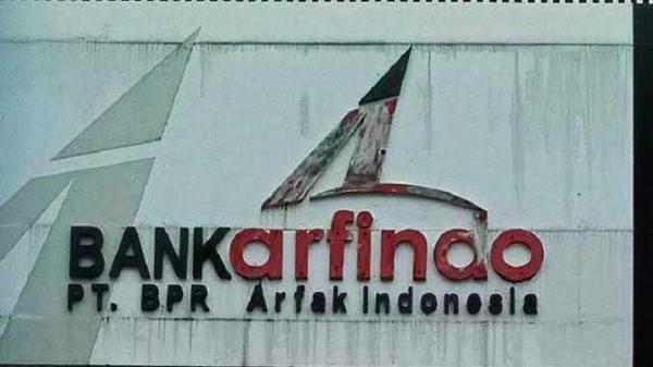 OJK Bersihkan Sektor Perbankan, Izin BPR Arfak Indonesia Dicabut