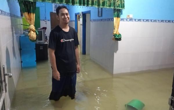 Banjir Genangi Beberapa Wilayah Sidoarjo, Aktivitas Warga Terganggu, Diduga Ini Penyebabnya?