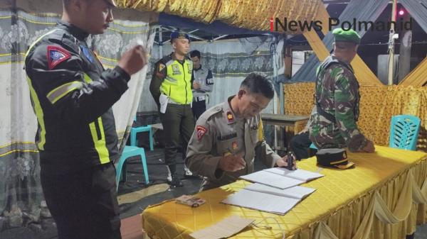 Sinergi TNI-Polri Jaga Keamanan Natal 2024 di Polewali Mandar