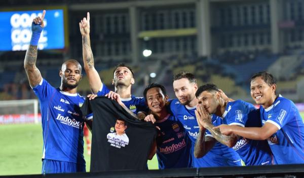 Gol Sundulan Del Pino Antar Persib Jadi Juara Paruh Musim Liga 1