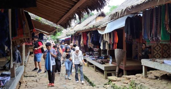 Jelang Tahun Baru, Wisata Baduy Dipadati Pengunjung dari Berbagai Daerah!