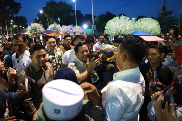 Malam Pergantian Tahun, Prabowo Temui Warga di Bundaran HI