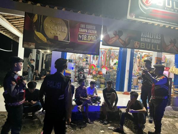 Satsamapta Polres Way Kanan Gelar Patroli Dialogis di Negeri Baru.