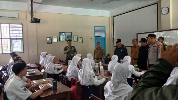 Pj Wali Kota Tasikmalaya: Makan Bergizi Gratis Bagus untuk Perkembangan Anak dan Perekonomian