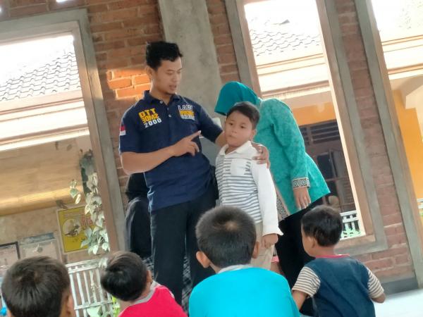 Polisi Salatiga Korbankan Tabungan Haji untuk Mendirikan Sekolah Ngaji di Desa