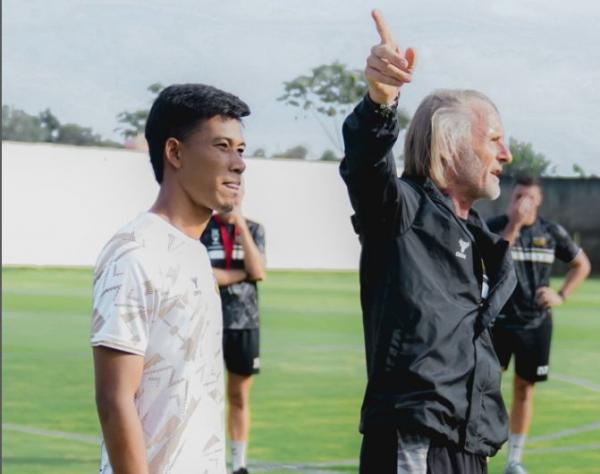 Dewa United Tantang Persib Bandung, Siap Akhiri Rekor Tak Terkalahkan 