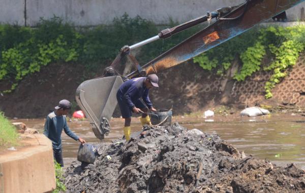 Pemkab Tangerang Normalisasi Aliran Sungai untuk Atasi Banjir