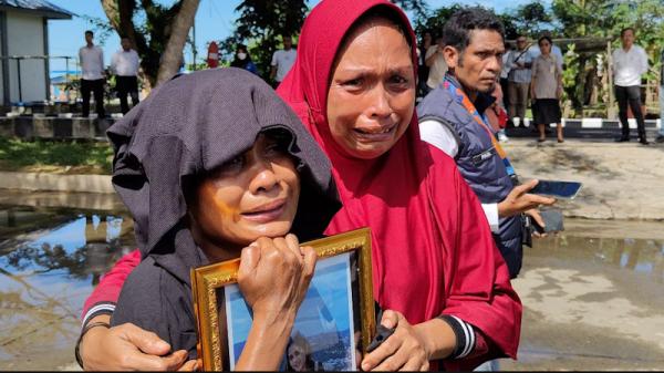 Tangis Pecah di Rekonstruksi Kasus Pembunuhan Kesya Lestaluhu: Ibu Korban Ungkap Kejanggalan