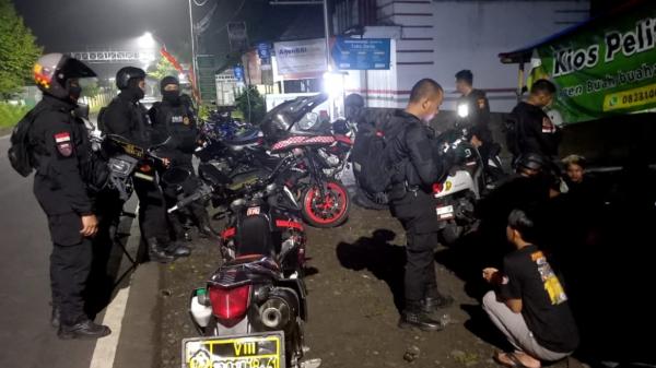 Pesta Miras dan Keributan 2 Kelompok Remaja di Tasikmalaya Dibubarkan Tim Maung Galunggung