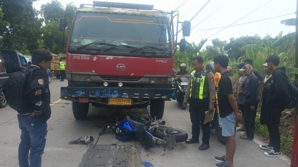 Adu Banteng Motor Sport vs Truk Tronton di Jalan Raya Bojonegoro, Begini Kondisi Korban