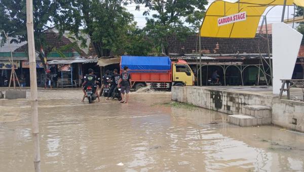 Grobogan Dilanda Banjir Kiriman, Tanggul Jebol dan Jalanan Lumpuh Total