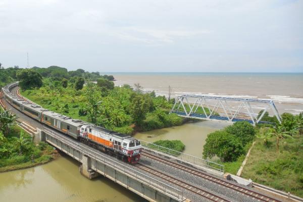 KA Blora Jaya, Sembrani dan Argo Bromo Anggrek Alihkan Rute Imbas Banjir Grobogan