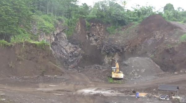 Ironis, Proyek Strategis Nasional Jalan Tol Patimban Gunakan Material Tambang Ilegal