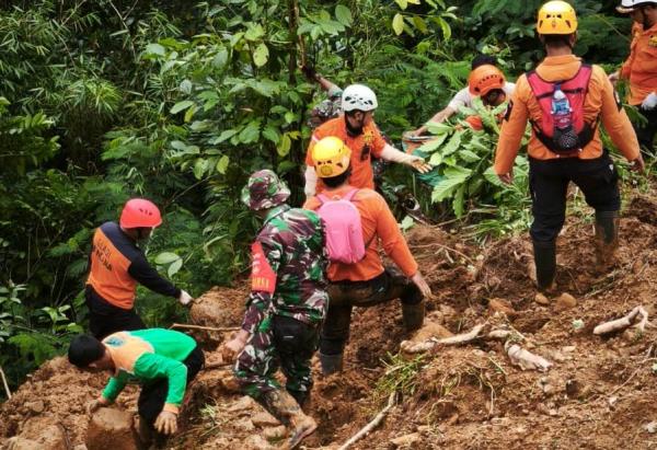 Bayi 5 Bulan Jadi Korban Tewas Longsor Petungkriyono, Tersangkut di Pohon Bambu