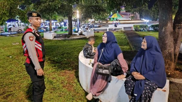 Patroli Humanis Polres Ciamis Jaga Kondusivitas Alun-Alun dengan Edukasi Kamtibmas