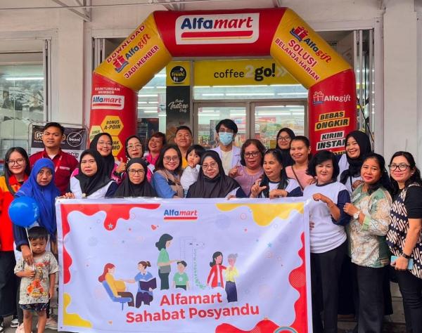 Peringati Hari Gizi Nasional, Alfamart Gelar Posyandu di 35 Kota dan Kabupaten