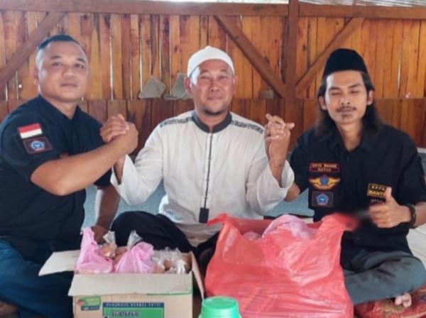 BPPKB DPAC Wanasalam Berikan Bantuan untuk Warga Terdampak Banjir di Desa Muara