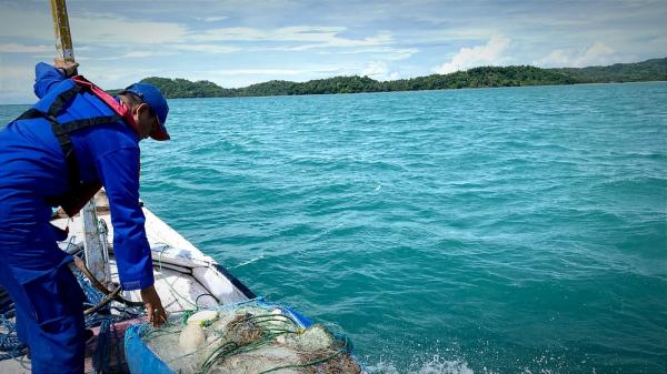 Hari Ketiga Pencarian Nelayan Hilang di Bawean, Tim Gabungan Terkendala Cuaca Buruk