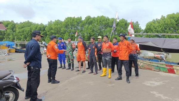 Hari ke 2 Pencarian Nelayan Hilang di Laut Karawang Belum Membuahkan Hasil