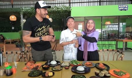 Dari Warung Kopi ke Restoran Impian, Ayah dan Umi Ayu Ting Ting Bersyukur