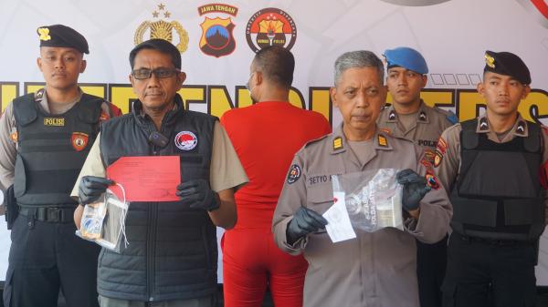 Polres Purbalingga Tangkap Pengguna Sabu Saat Ambil Paket