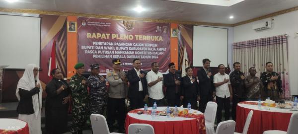 Orideko Burdam dan Mansyur Syahdan Resmi Ditetapkan sebagai Bupati dan Wakil Bupati Raja Ampat