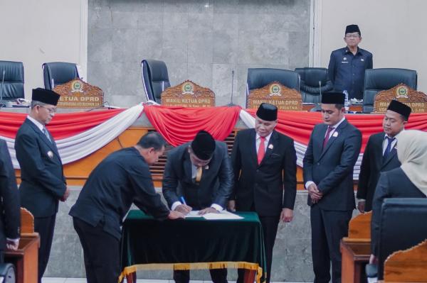 Paripurna DPRD Subang Tetapkan Bupati dan Wakil Bupati Terpilih 2025-2030