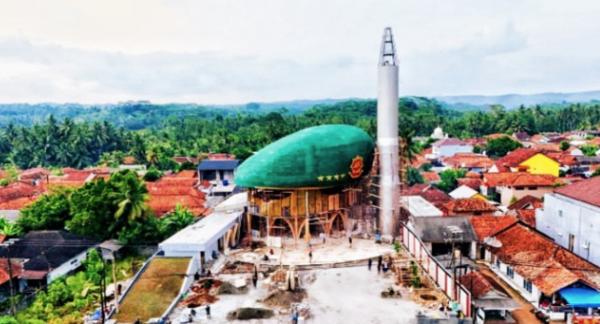 Masjid Unik Berkubah Baret TNI di Pangandaran Jadi Sorotan