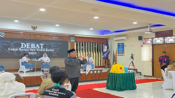 Pemilos SMKN 2 Surakarta Berlangsung Seru, Bawaslu Jadi Panelis Debat