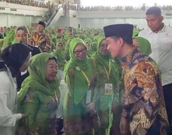 Machfudhoh Aly Ubaid, Nyai Sepuh Jombang yang Dijuluki ‘Jimat’ Muslimat NU oleh Prabowo