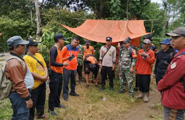 BPBD Way Kanan Bersama Tim Gabungan Hentikan Pencarian Anak yang Diduga Hanyut di Way Umpu Banjit