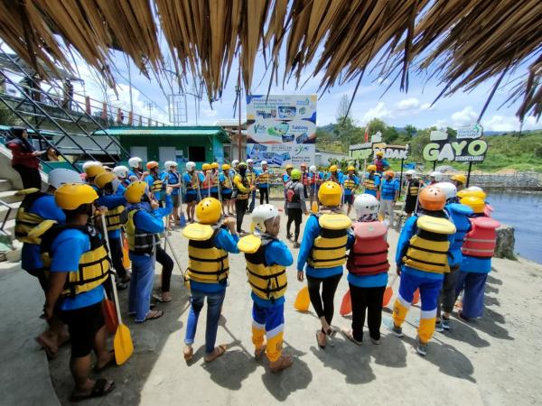 Keselamatan Wisata Arung Jeram: SOP, Rescue, dan Edukasi Wisatawan