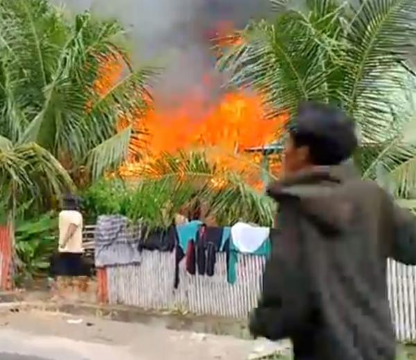 Breaking News: Dua Rumah Warga di Dusun Passuba Hangus Terbakar, Kerugian Capai Puluhan Juta Rupiah